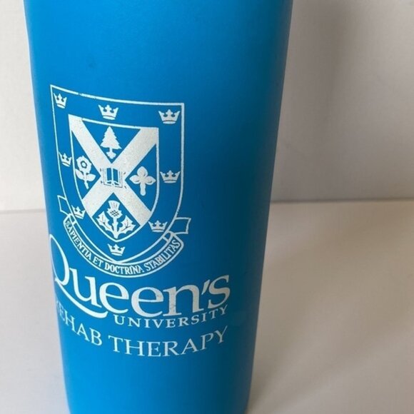 Queen’s University Rehab Therapy water bottle - Picture 2 of 3